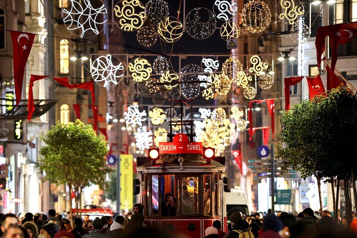 İstanbul, yılbaşı için hazırlanıyor
