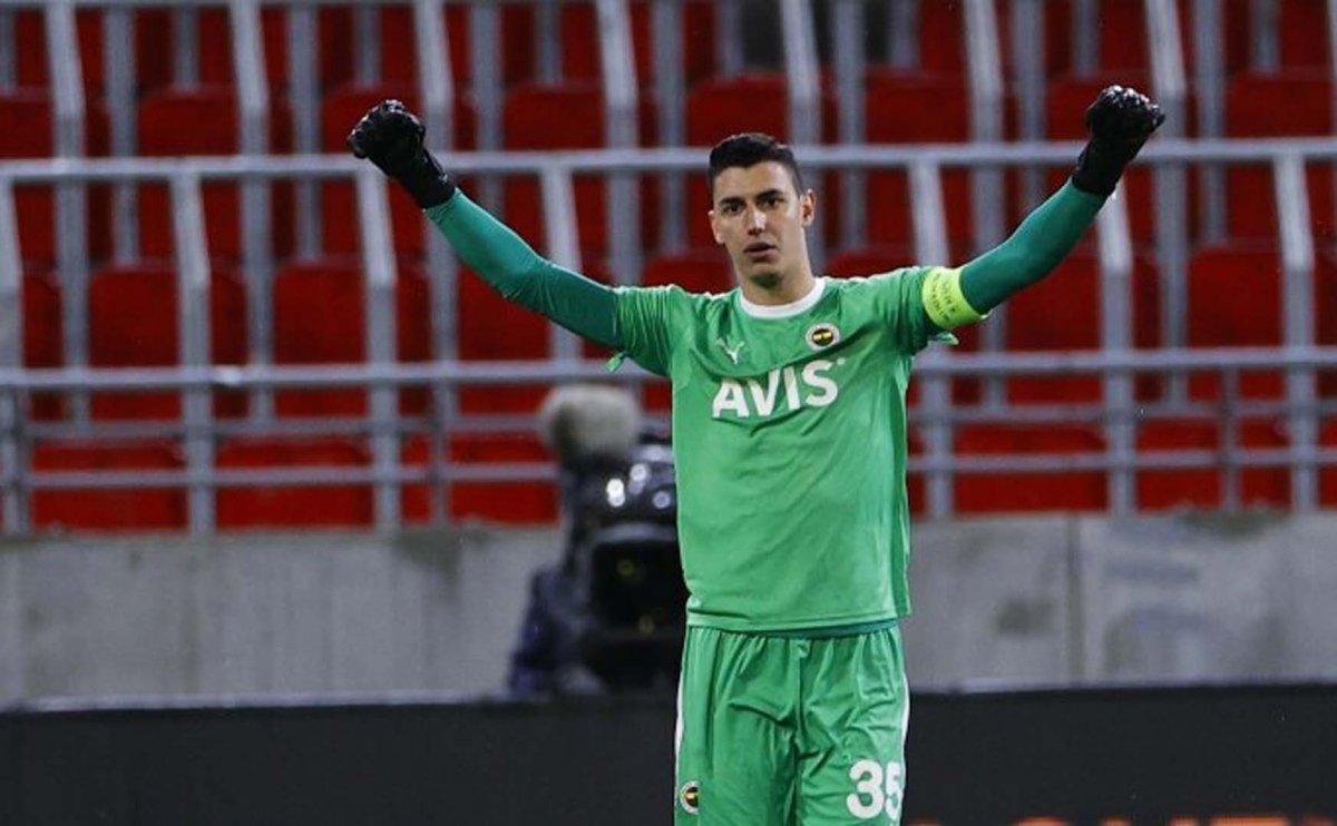 Altay Bayındır'dan sakatlık açıklaması