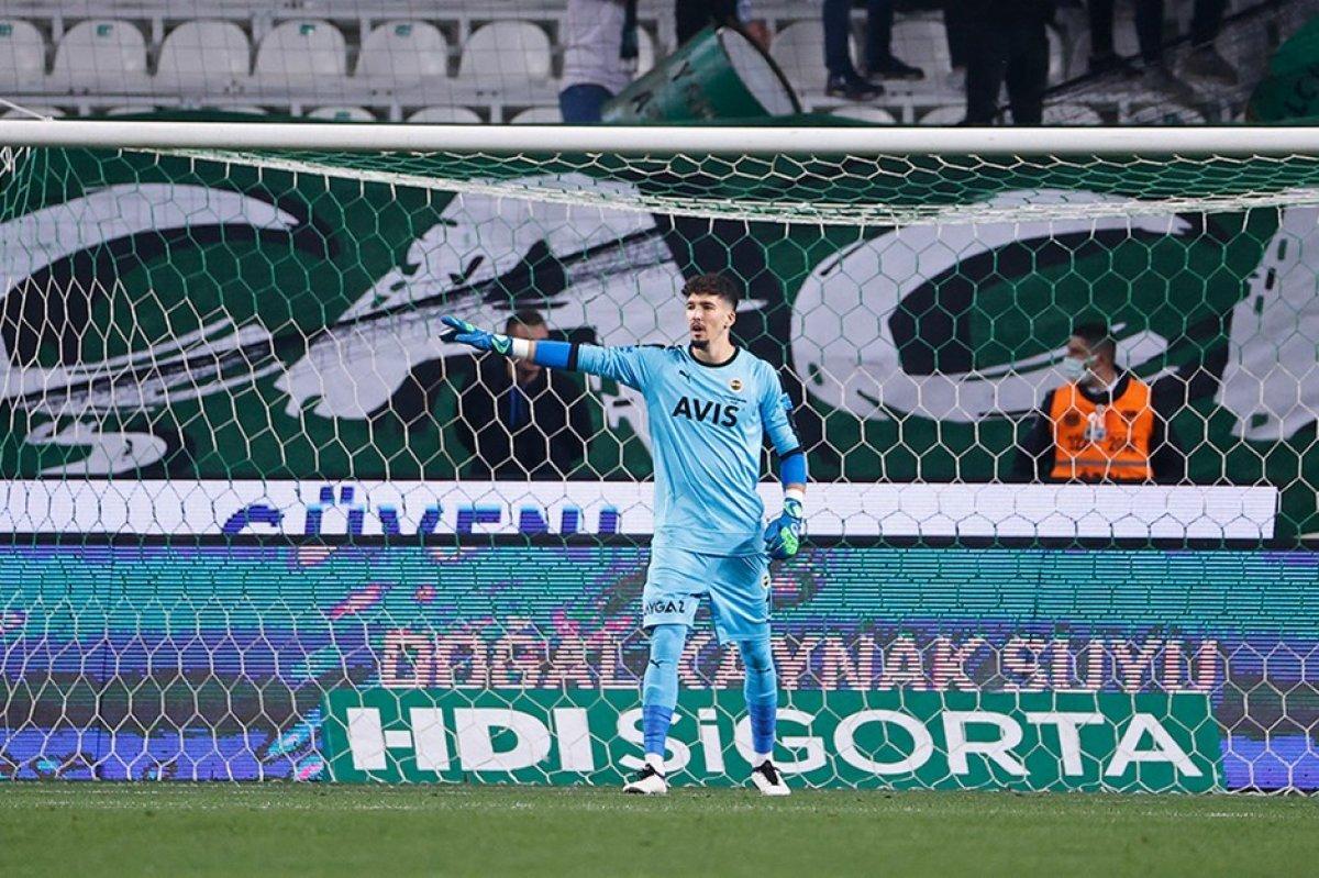 Altay Bayındır'dan sakatlık açıklaması