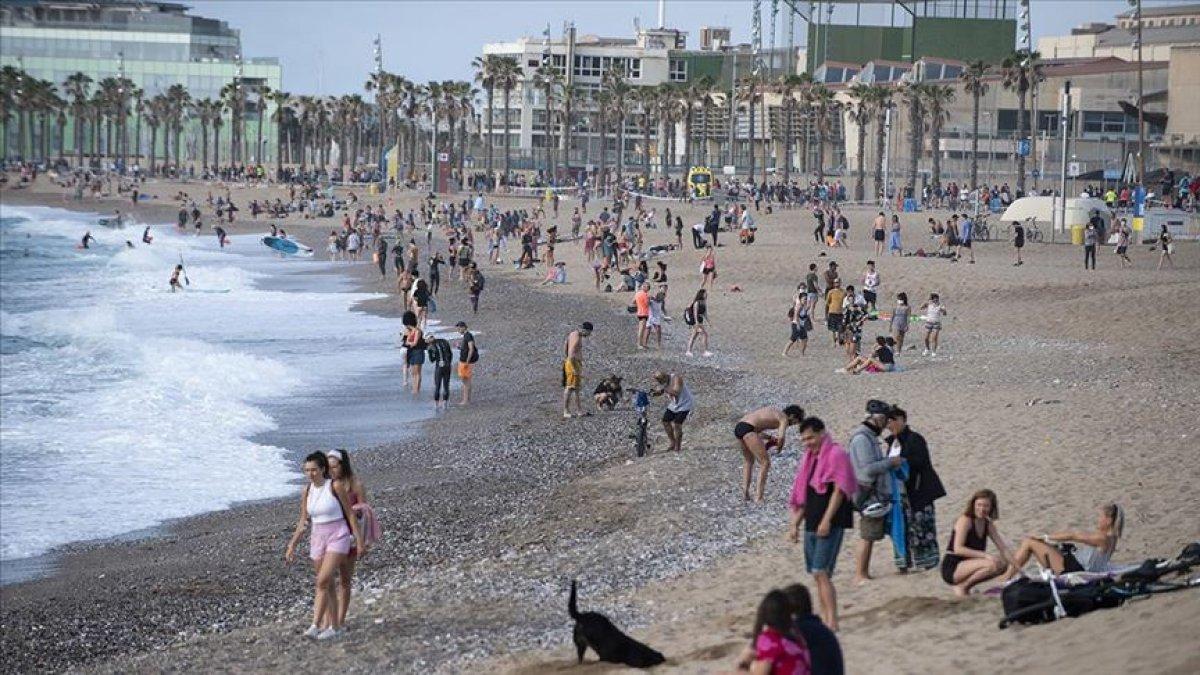 İspanya'da sahilde sigara yasağı