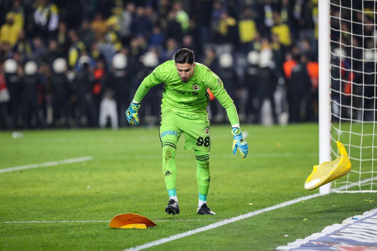 Altay Bayındır'dan sakatlık açıklaması