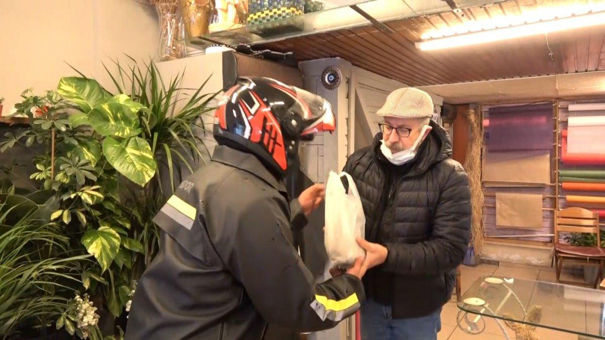 Zonguldak'ta müşteriden kuryeye not: Kötü havada acele etmeyin