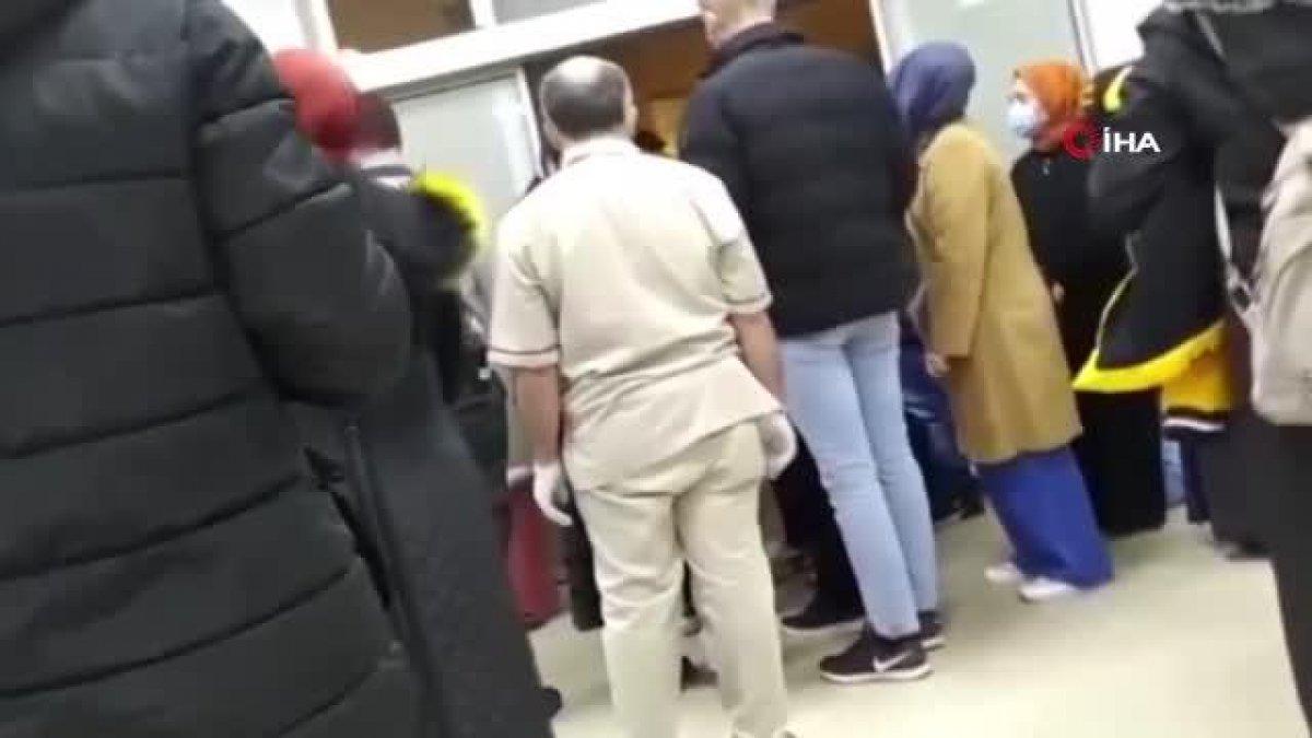 Büyükçekmece'de hasta yakınları ile sağlık çalışanları arasındaki tartışma kamerada