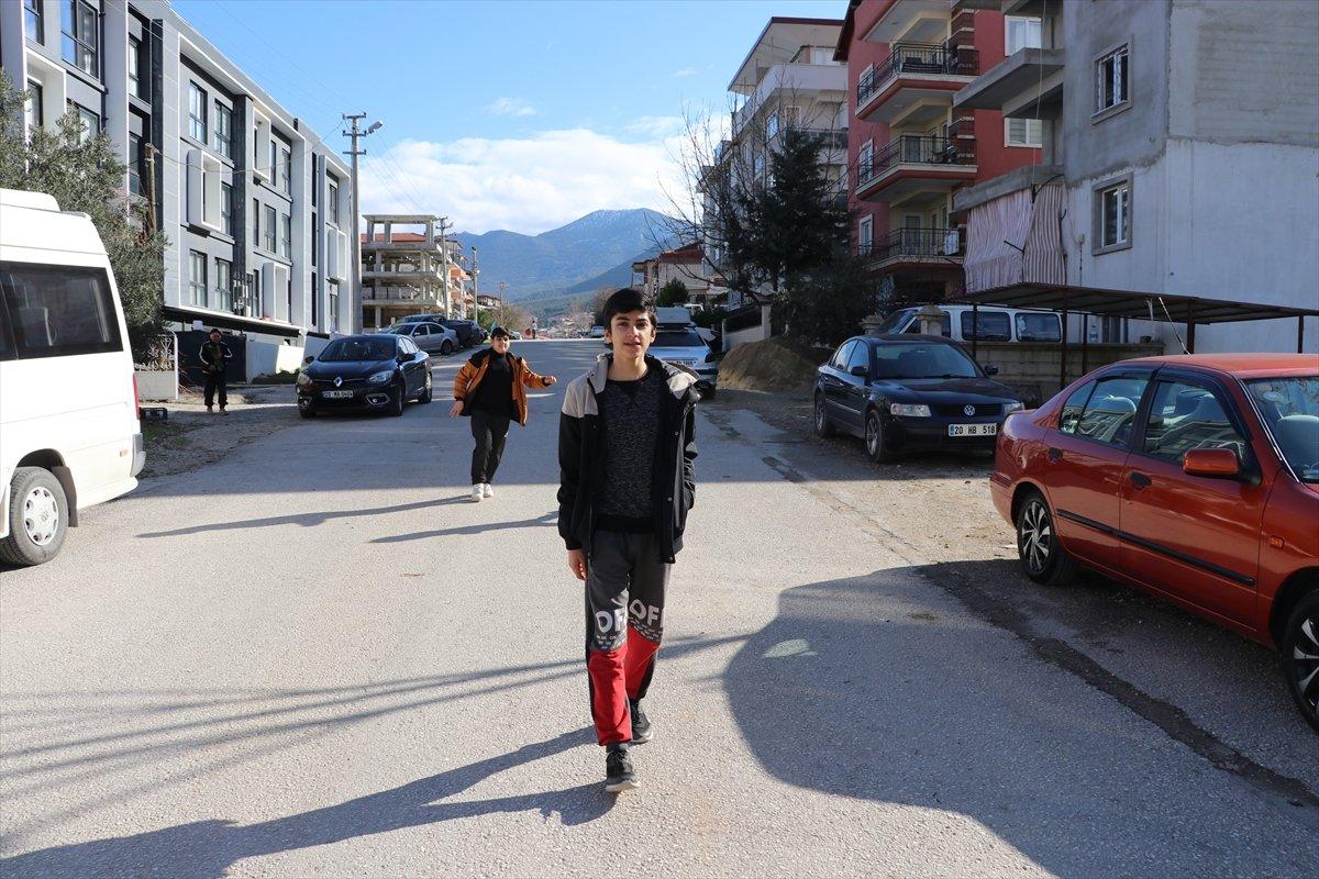 Denizli’de pitbull cinsi köpek 13 yaşındaki çocuğa saldırdı