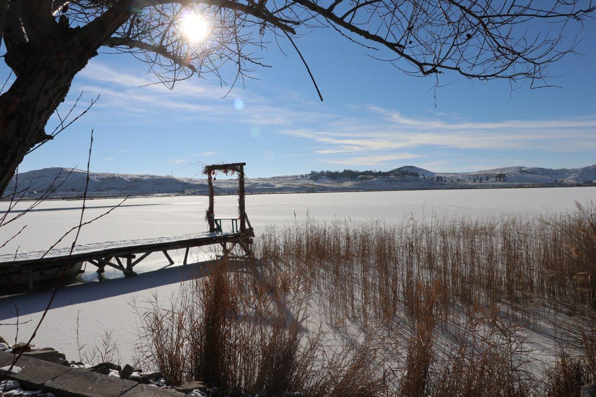 Sivas’ın en büyük gölü Tödürge, dondu