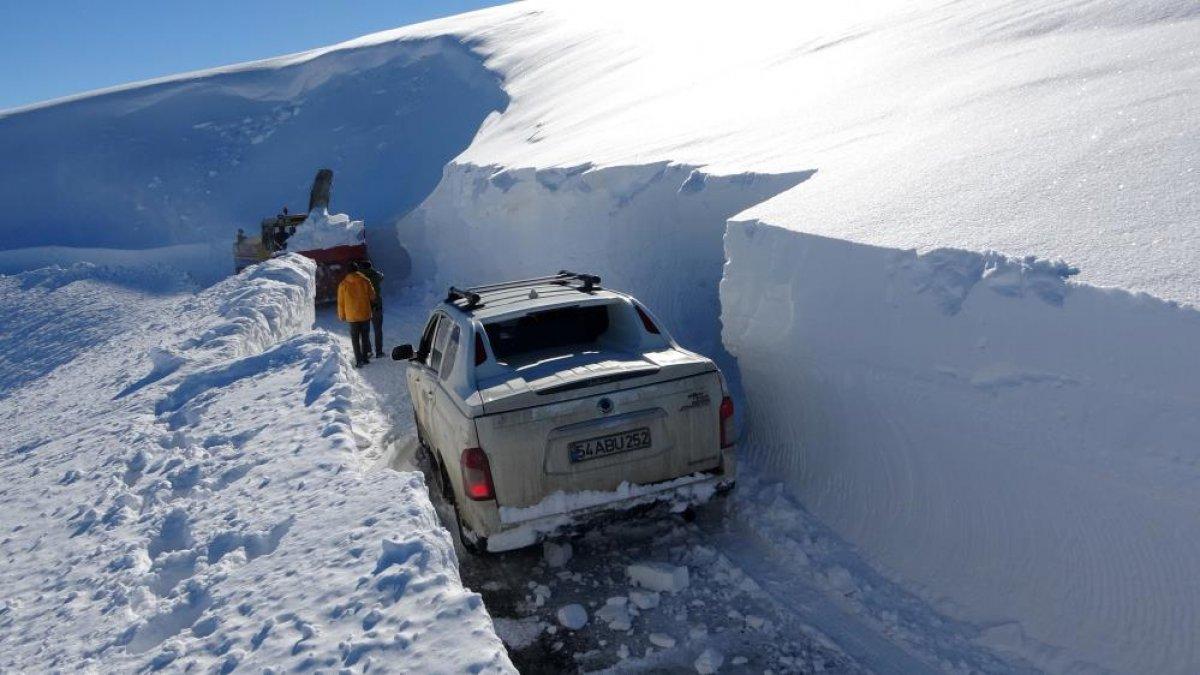Muş'ta kar kalınlığı 4 metreyi aştı