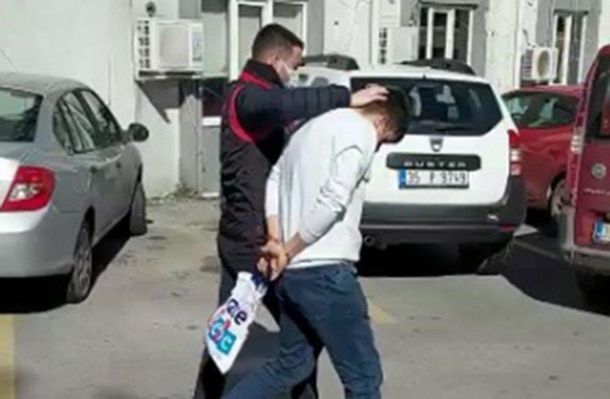 İzmir'de annesini bıçakla öldüren şahıs tutuklandı