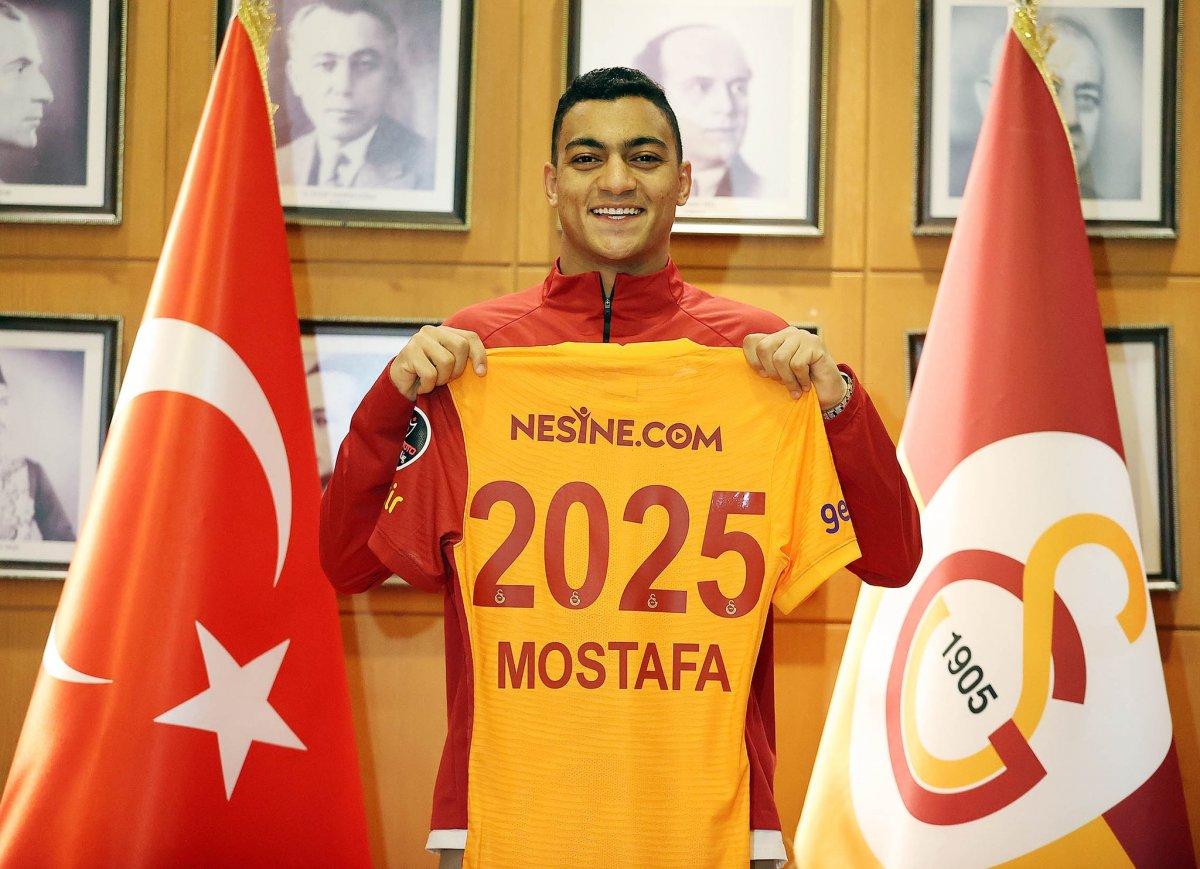 Galatasaray, Mostafa Mohamed ile sözleşme imzaladı