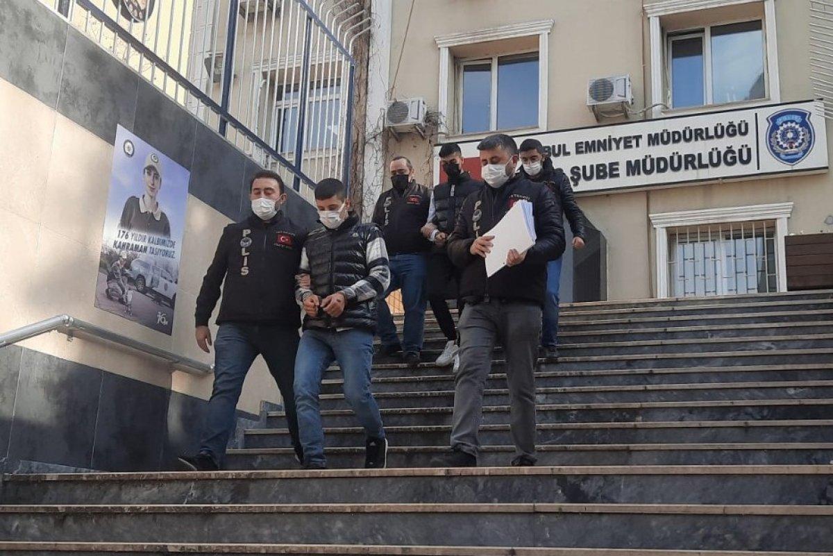 Kadıköy’de ‘yan baktın’ cinayeti