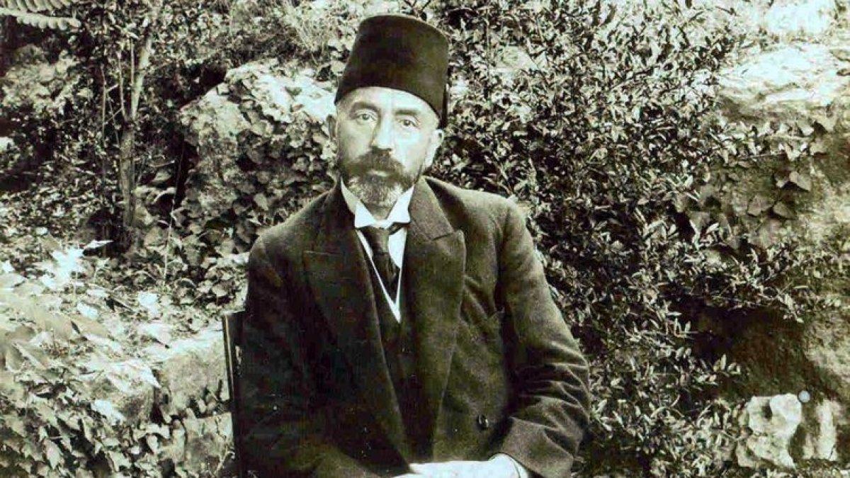 İstiklâl Şairimiz Mehmet Âkif Ersoy anılıyor