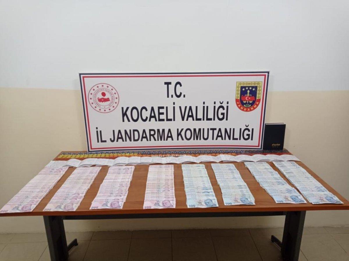 Kocaeli'de ormanlık alandaki barakada kumar oynarken yakalandılar