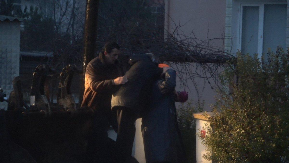 Kırklareli’nde dere taştı, mahsur kalanlar iş makinalarıyla kurtarıldı