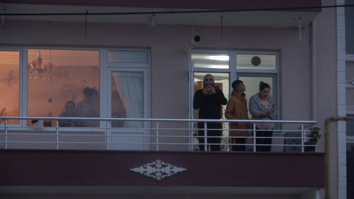 Kırklareli’nde dere taştı, mahsur kalanlar iş makinalarıyla kurtarıldı