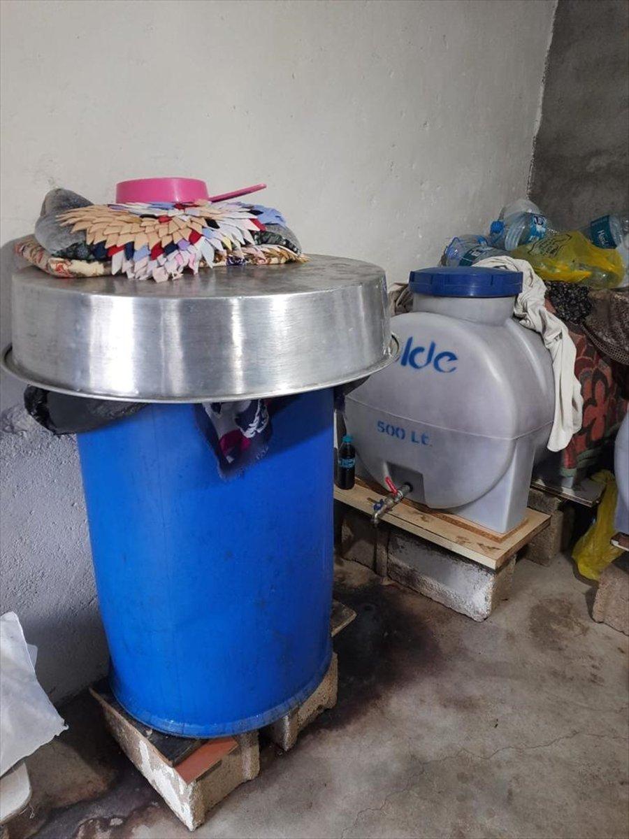 Kırklareli'nde 20 ton kaçak içki ele geçirildi