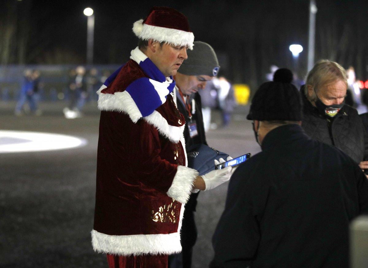 İngiltere Premier Lig'de koronavirüs vakalarında rekor kırıldı