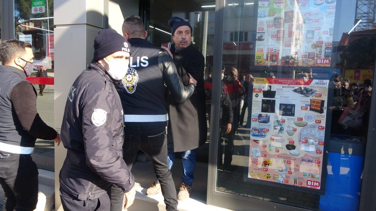 Meral Akşener, Uşak'ta protesto edildi