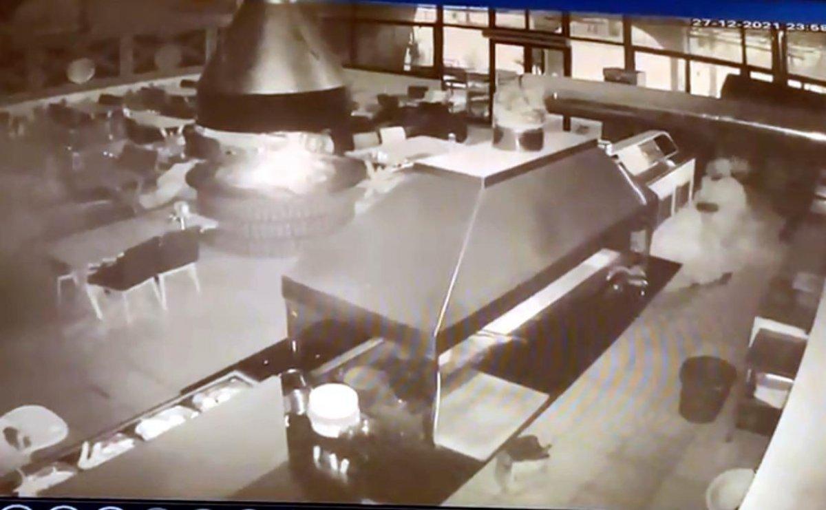 Kilis'teki kebapçı dükkanında soygun: 8 bin TL zarara uğradılar