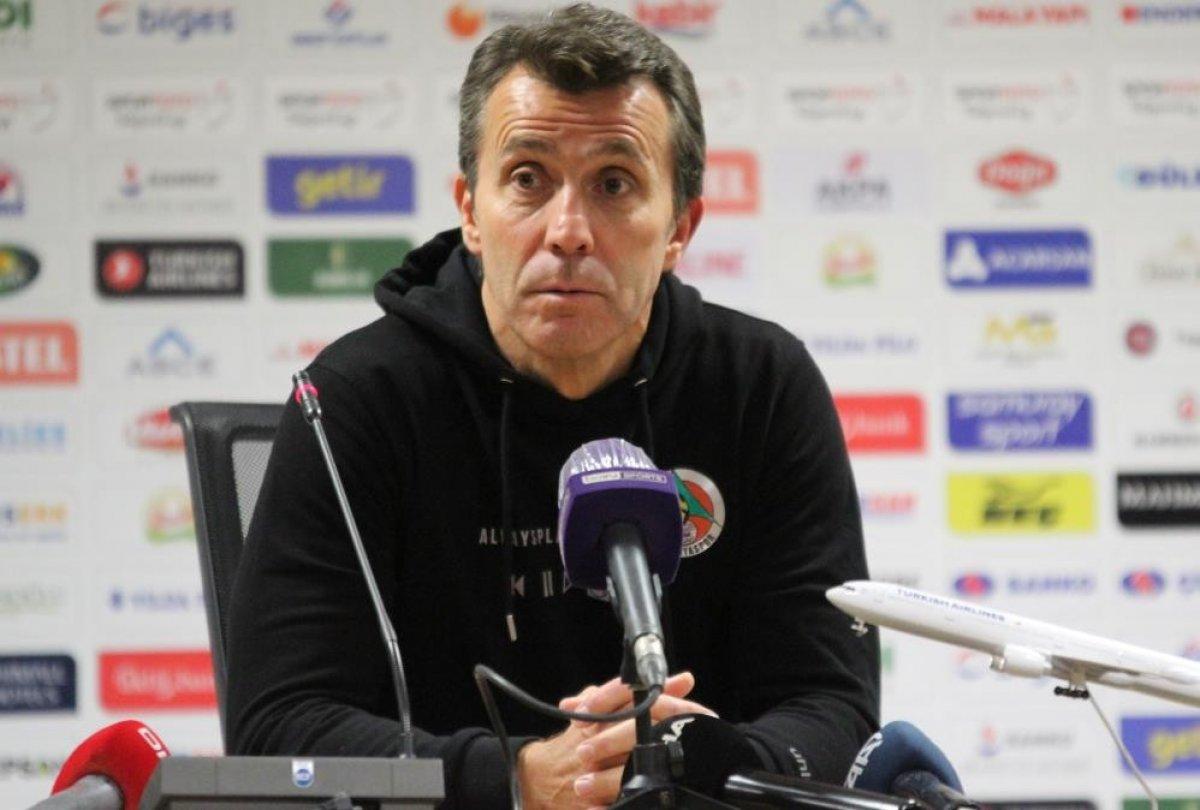 Alanyaspor, Bülent Korkmaz'la yollarını ayırdı