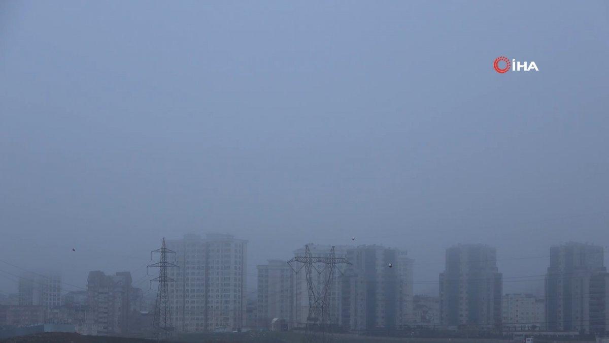 İstanbul’da akşam saatlerinde sis etkili oldu