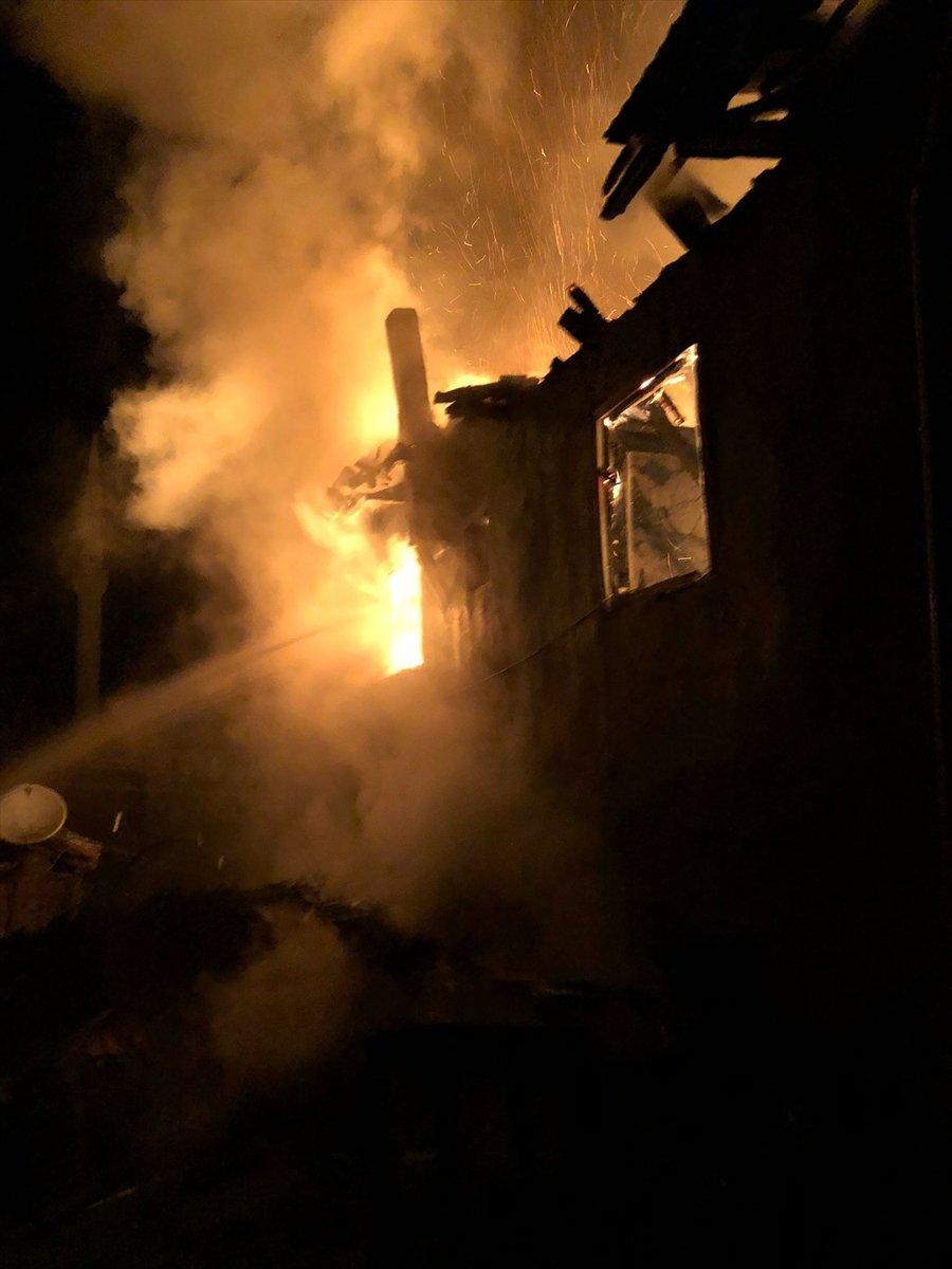 Bilecik'te eşini alevlerin arasından kurtaran kişi öldü