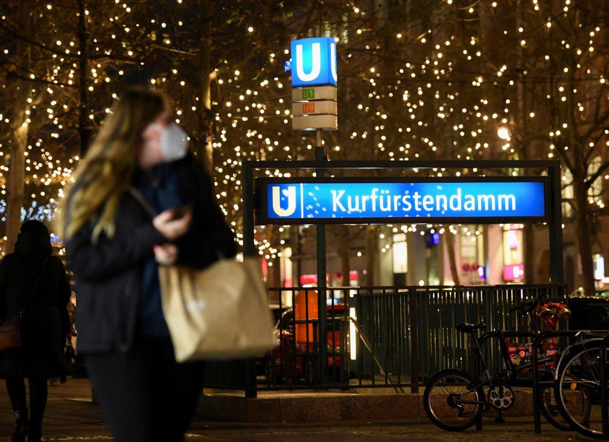 Almanya Sağlık Bakanı: Omicron'u hafife almayın