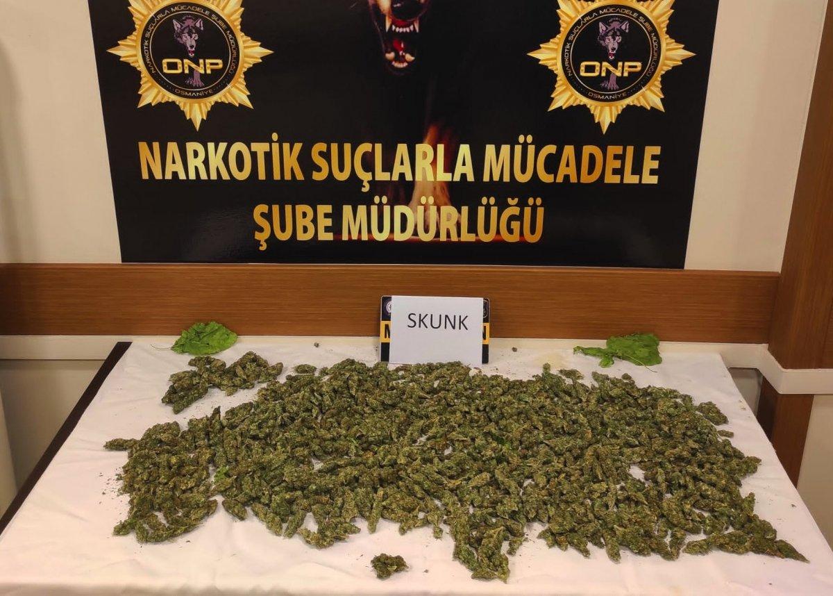 Osmaniye'de yolcu otobüsüne uyuşturucu operasyonu