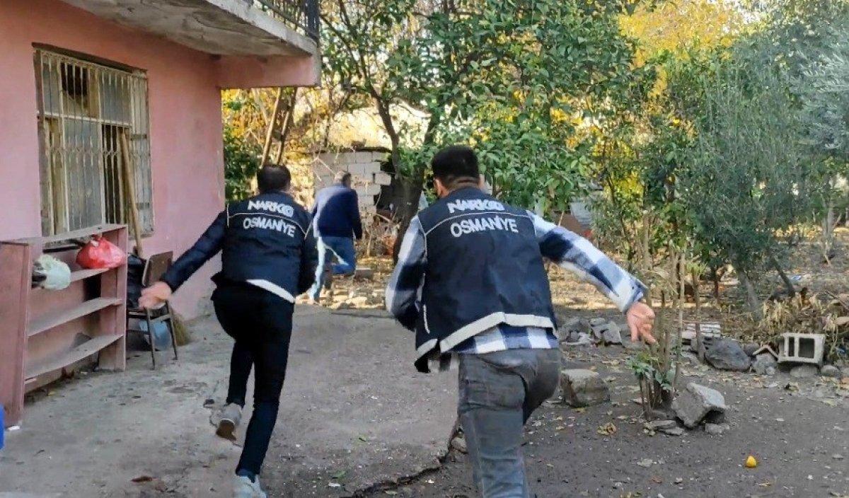 Osmaniye'de firarinin yakalanma anı kamerada