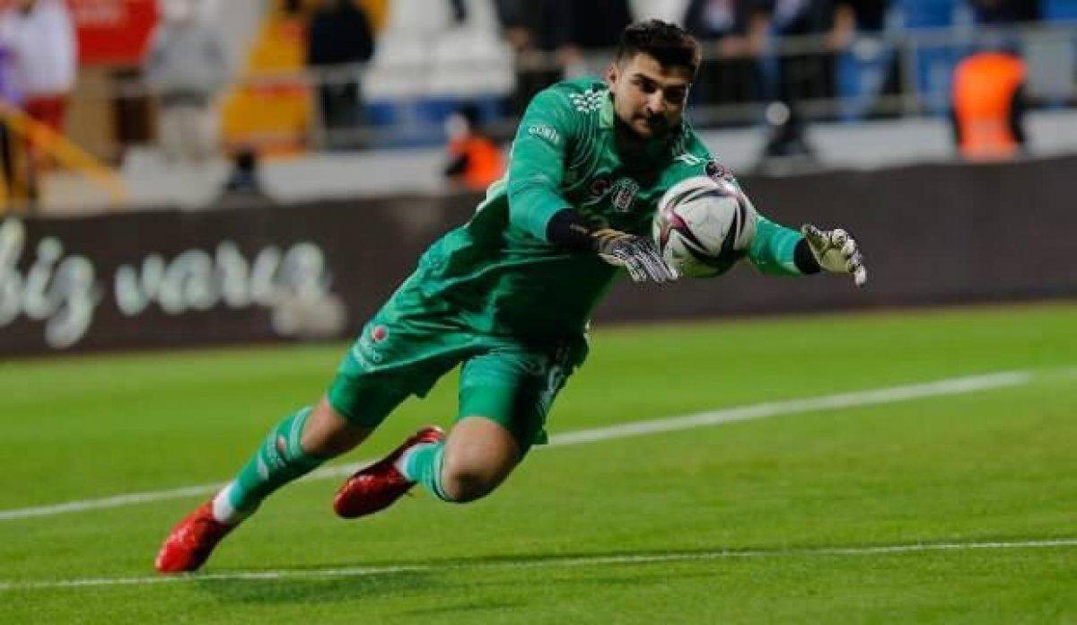 Nice, Ersin Destanoğlu'ndan vazgeçmiyor