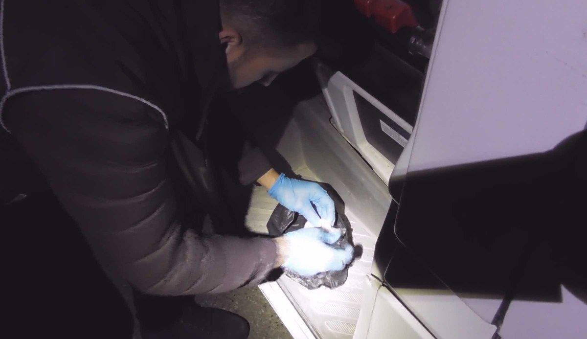 Osmaniye’de, CHP’ye ait minibüste uyuşturucu ele geçirildi