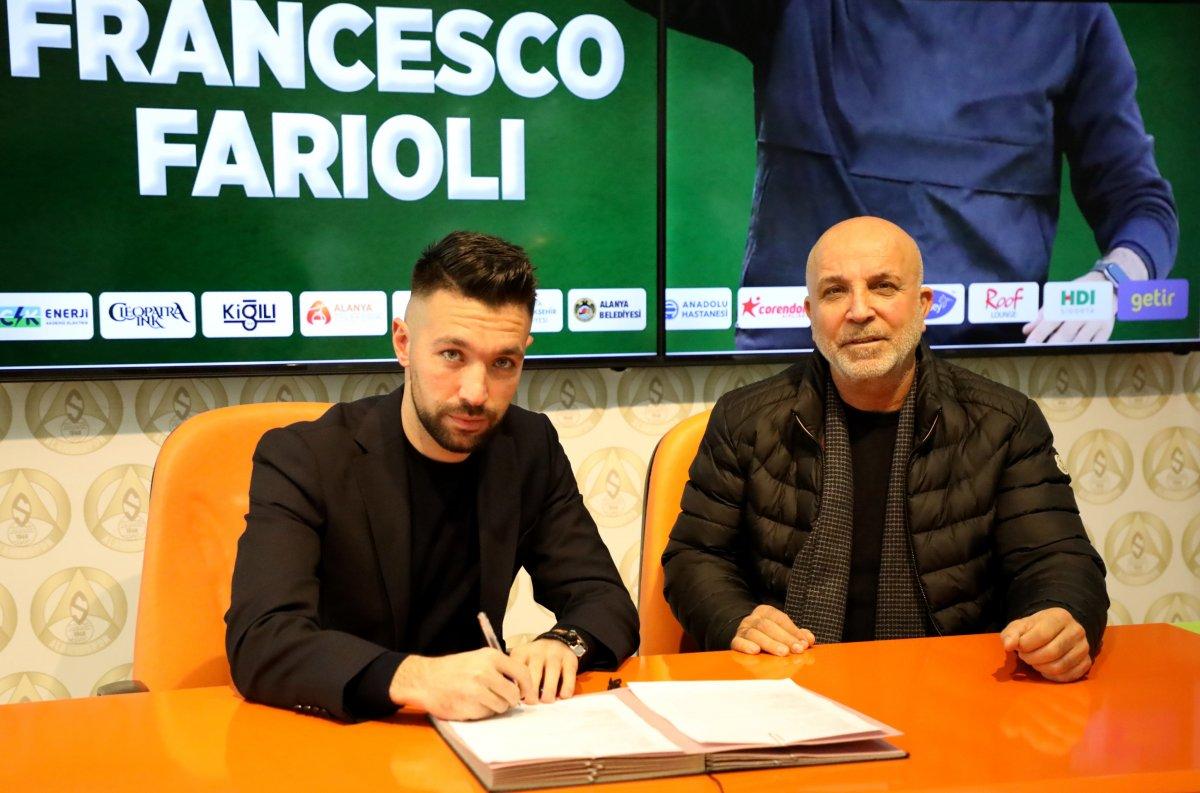 Alanyaspor, Francesco Farioli ile sözleşme imzaladı