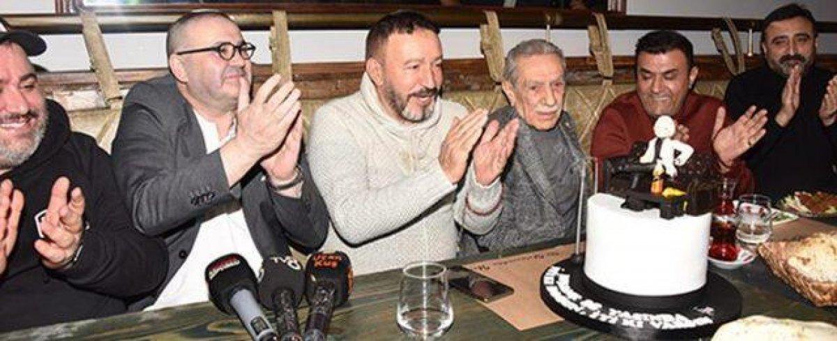 Aydemir Akbaş 86 yaşına bastı