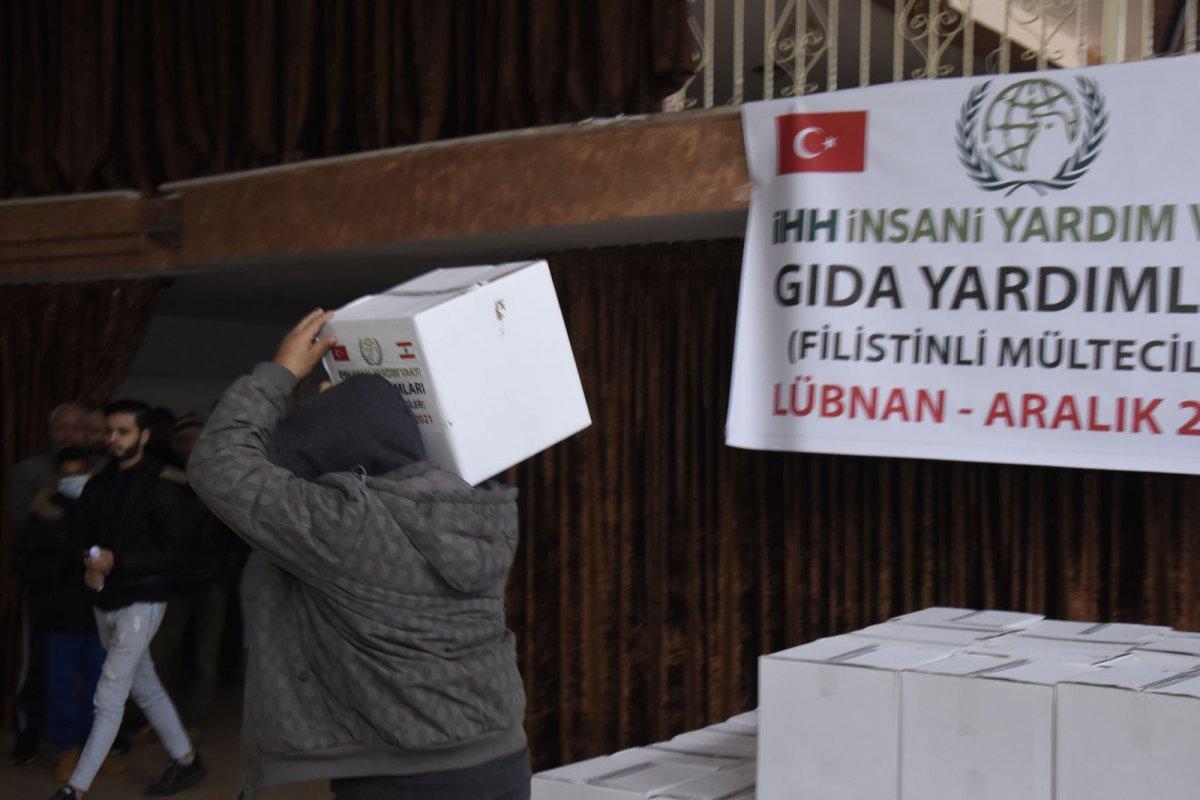 İHH'dan Lübnan'da insani yardım dağıtımı