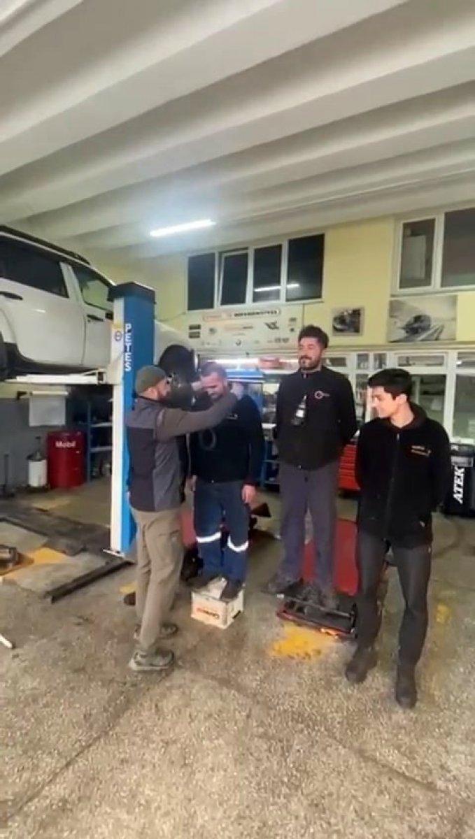 Sakarya'da oto tamircisi yılın elemanını böyle seçti