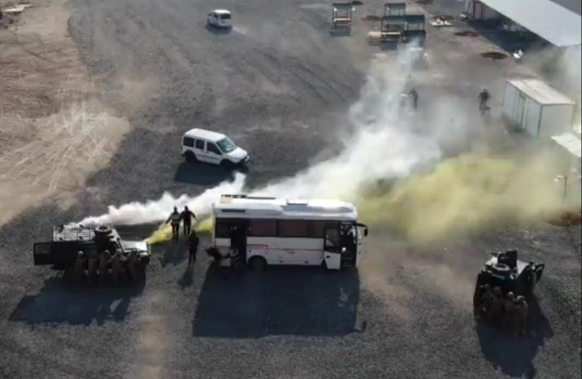 Gaziantep'te gerçeğini aratmayan rehine kurtarma tatbikatı