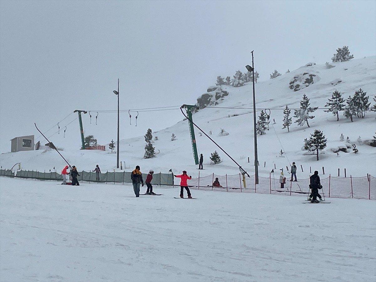 Kartalkaya'da kar yağışı etkili oldu