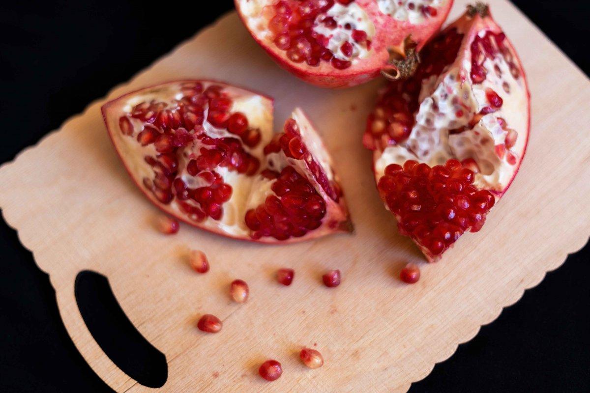 Kış meyvesi nar çekirdeği ve kabuklarının faydaları