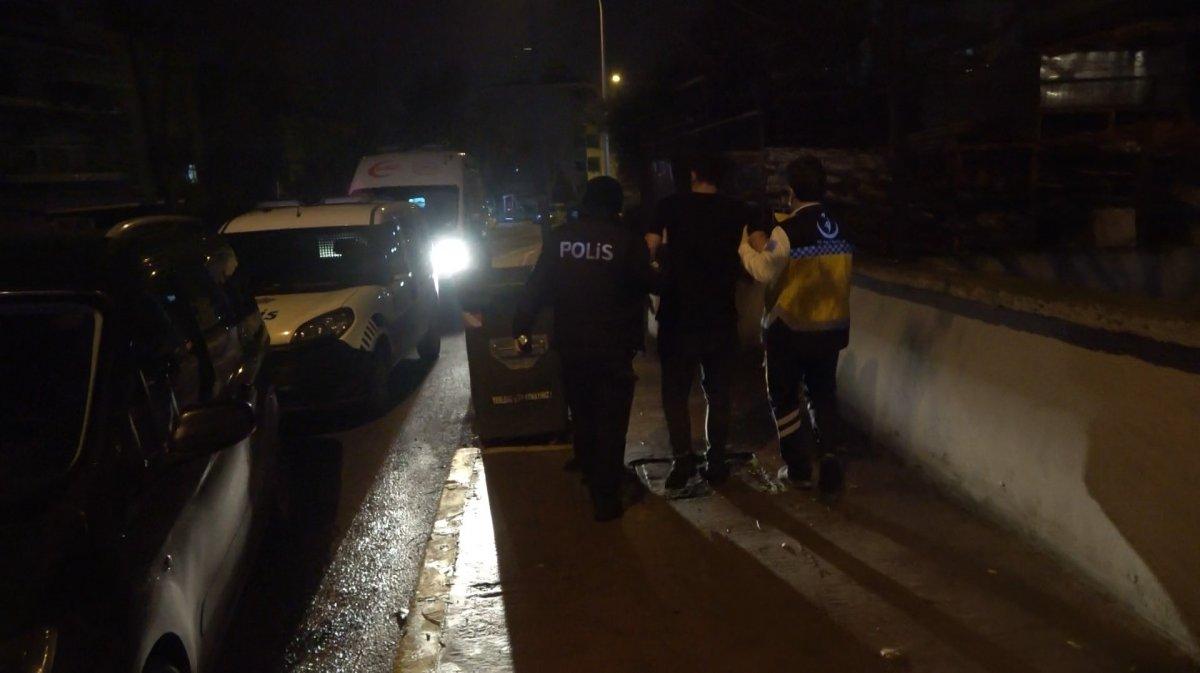 Kocaeli’de eşiyle tartıştı, kendini bıçakladı