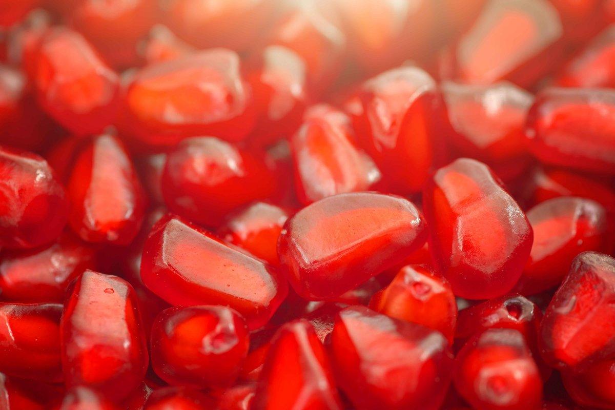 Kış meyvesi nar çekirdeği ve kabuklarının faydaları