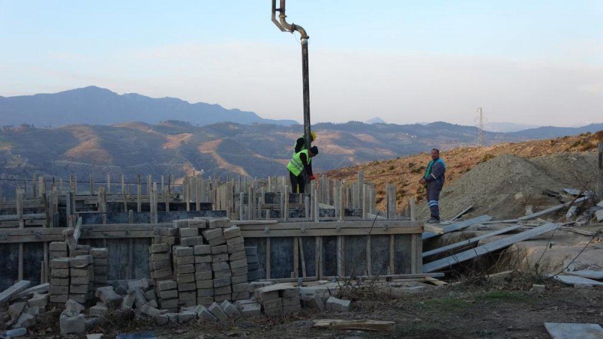 Adana'da yanan 21 ev yeniden inşa ediliyor