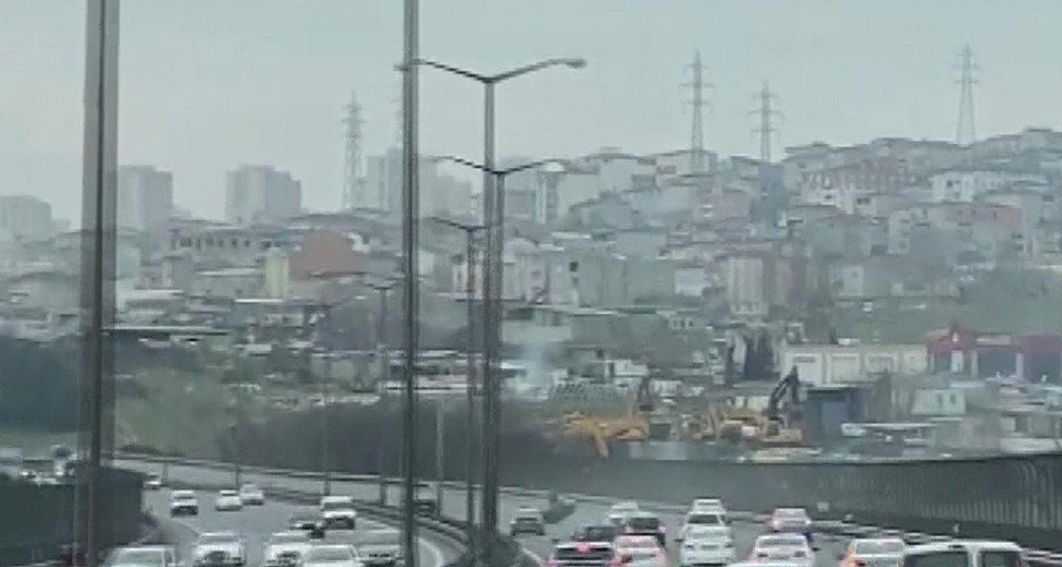 Başakşehir’de makas atan sürücü başka araca çaptı