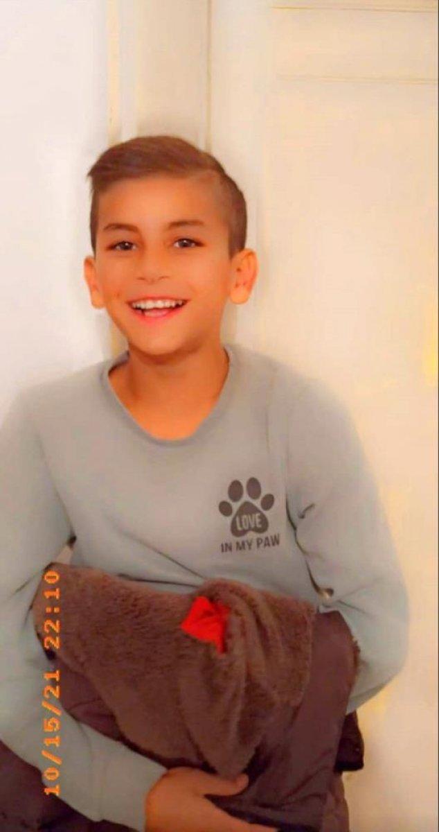 Ankara'da yoldan geçen çocuğa köpekler saldırdı