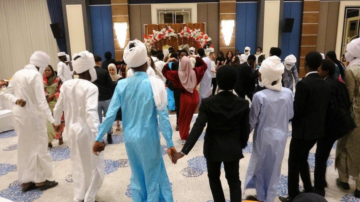 Afrikalı gençler Tokat'ta dünyaevine girdi