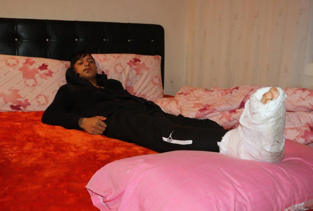 Adana'da 16 yaşındaki genç, tırın altında kaldı