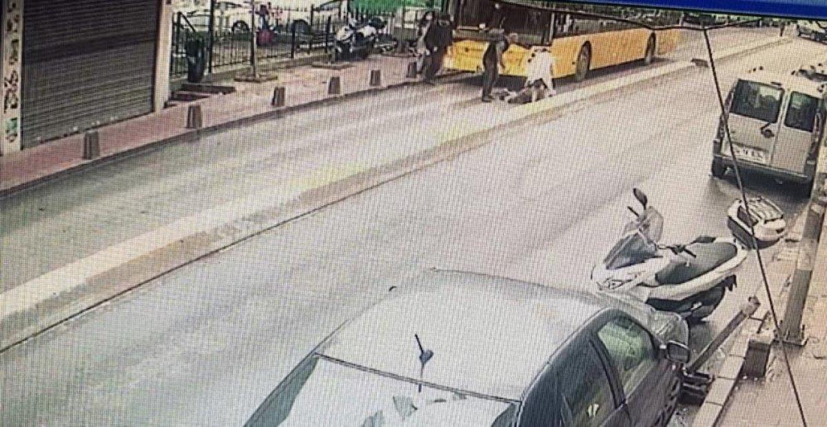 Beyoğlu'nda İETT otobüsünün çarptığı kadın ağır yaralandı