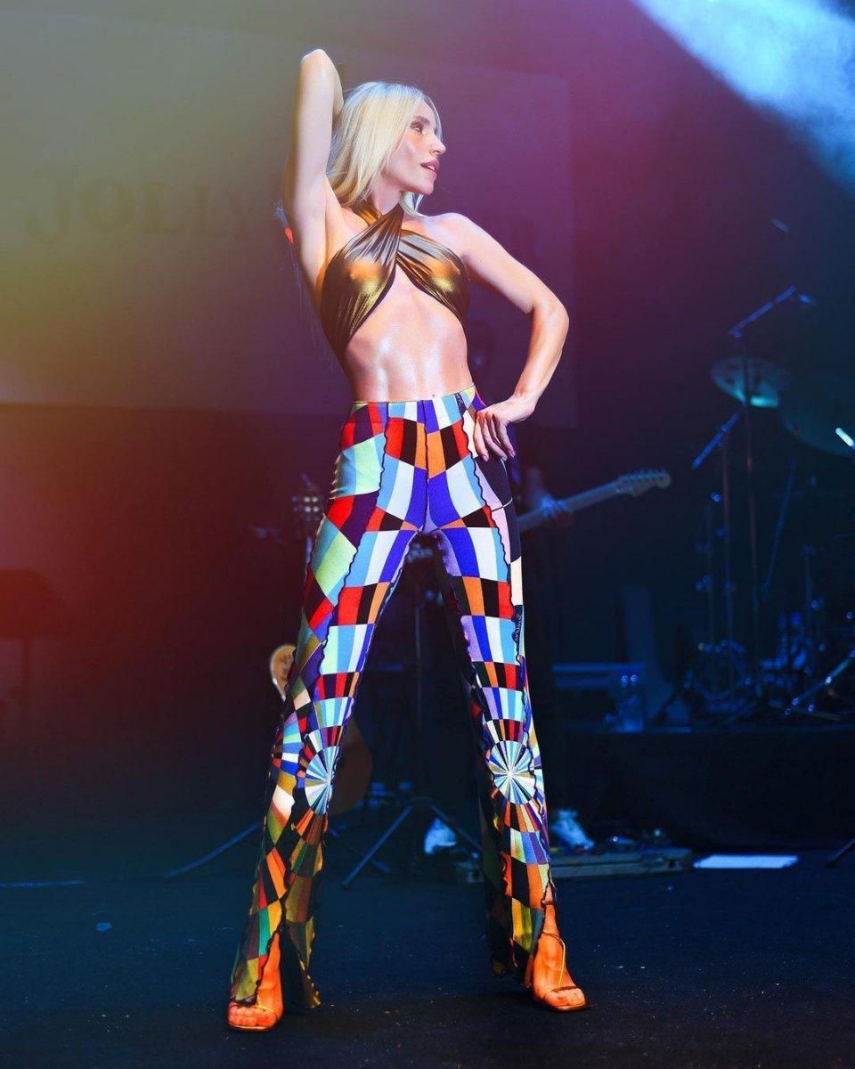 Seher Dilovan: Üreten kadınların dekolte giymesine gerek yok