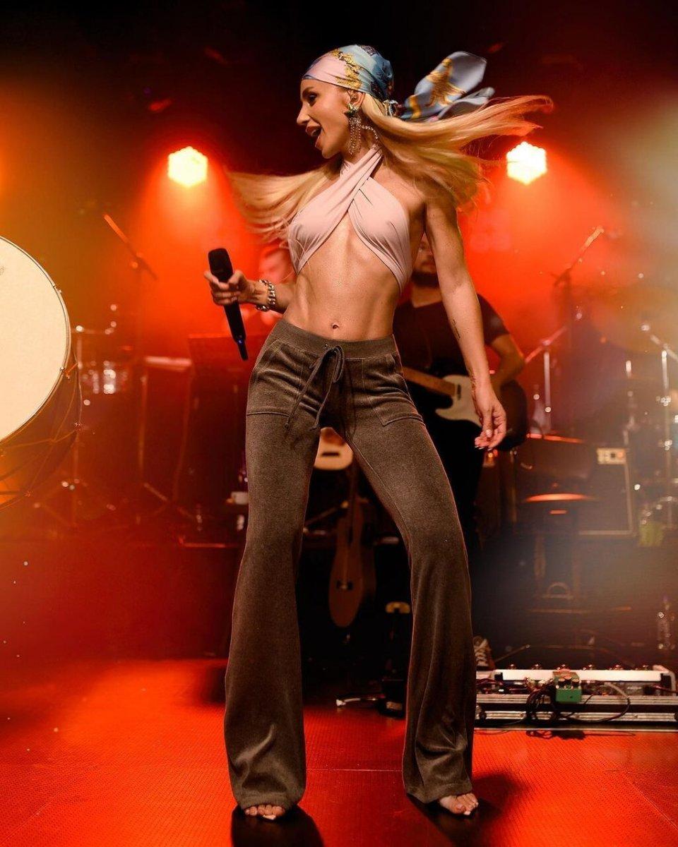 Seher Dilovan: Üreten kadınların dekolte giymesine gerek yok