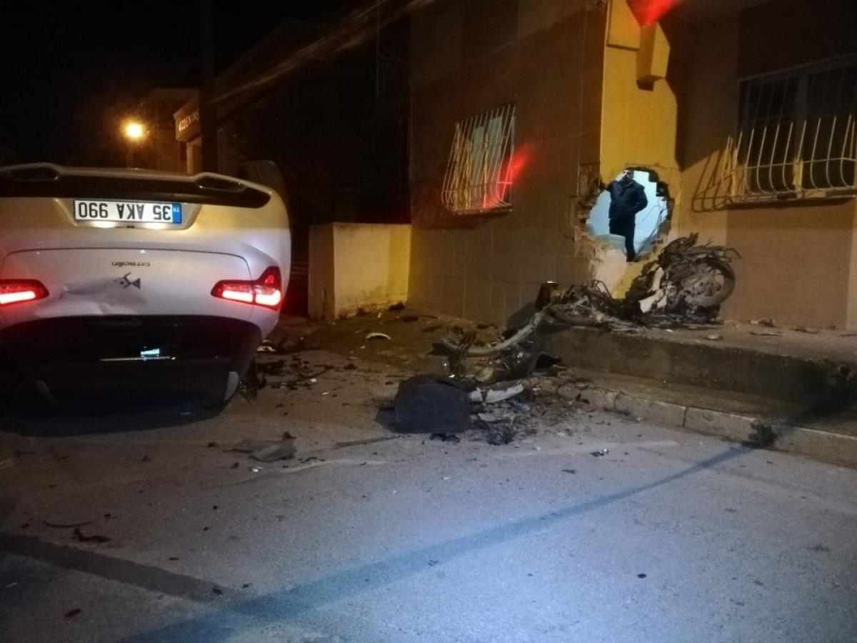 İzmir'de iş yeri sahibi kovaladığı motosiklet hırsızına otomobille çarptı