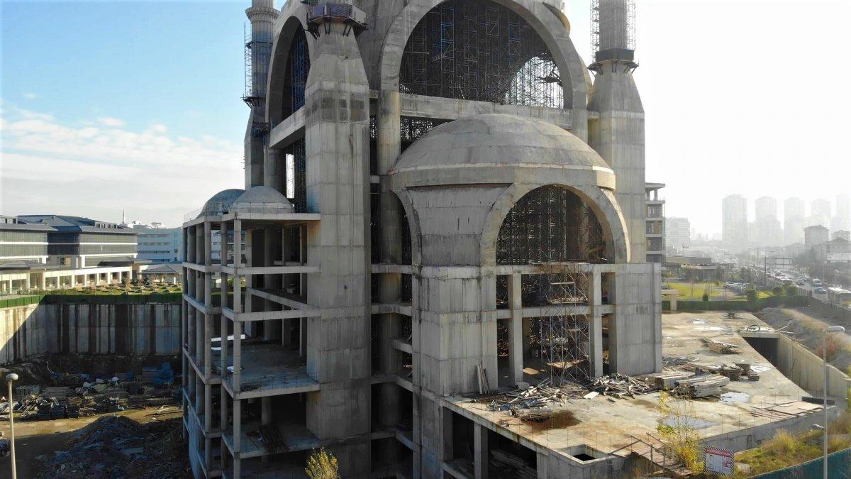 Ümraniye'de 5 yıldr bitirilemeyen cami