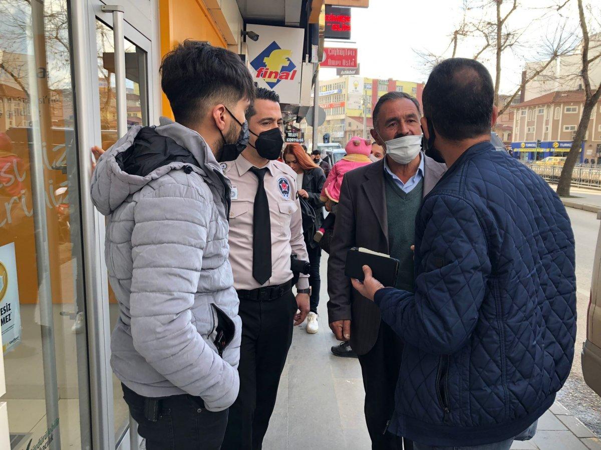 Kastamonu'da dolandırmaya çalışılan adamı polis kurtardı