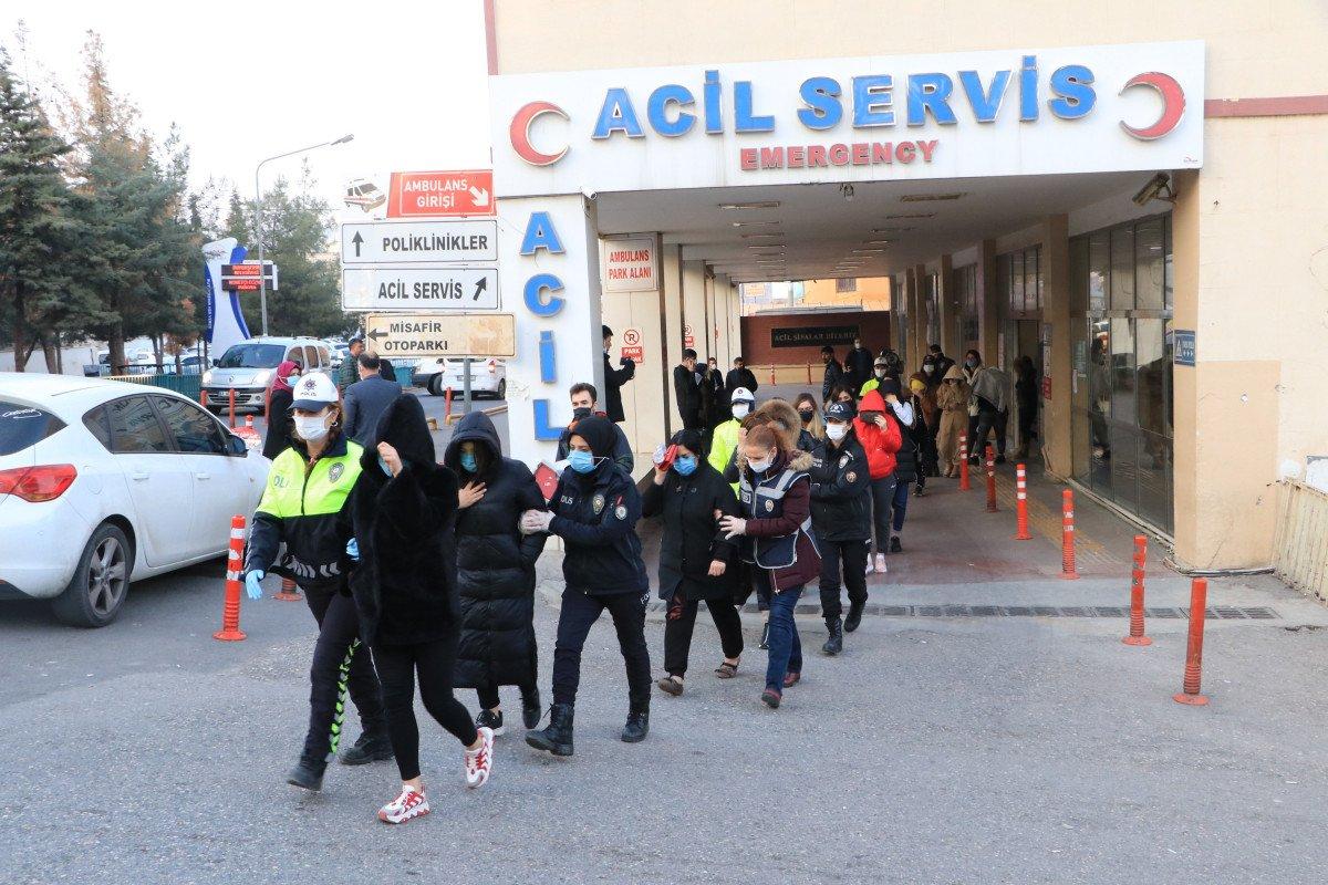 Şanlıurfa’da fuhuş operasyonunda yakalanan 14 kadın, sınır dışı edildi
